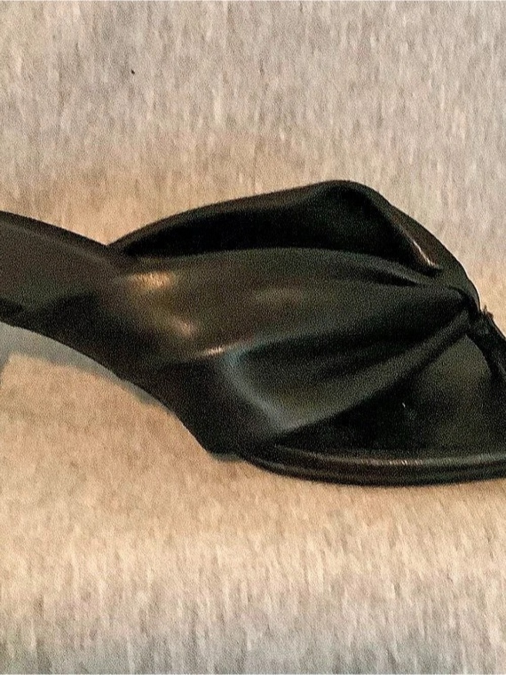 Black Twist-Front  kitten Heels Like New